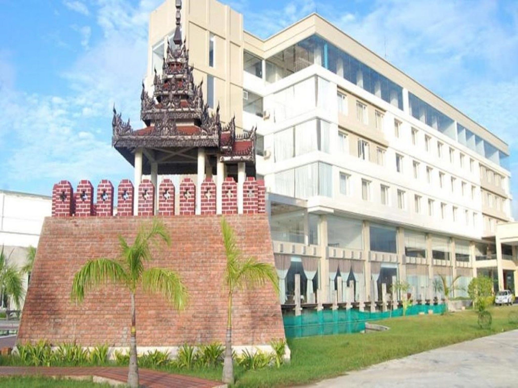 Man Myanmar Hotel Naypyidaw Ngoại thất bức ảnh