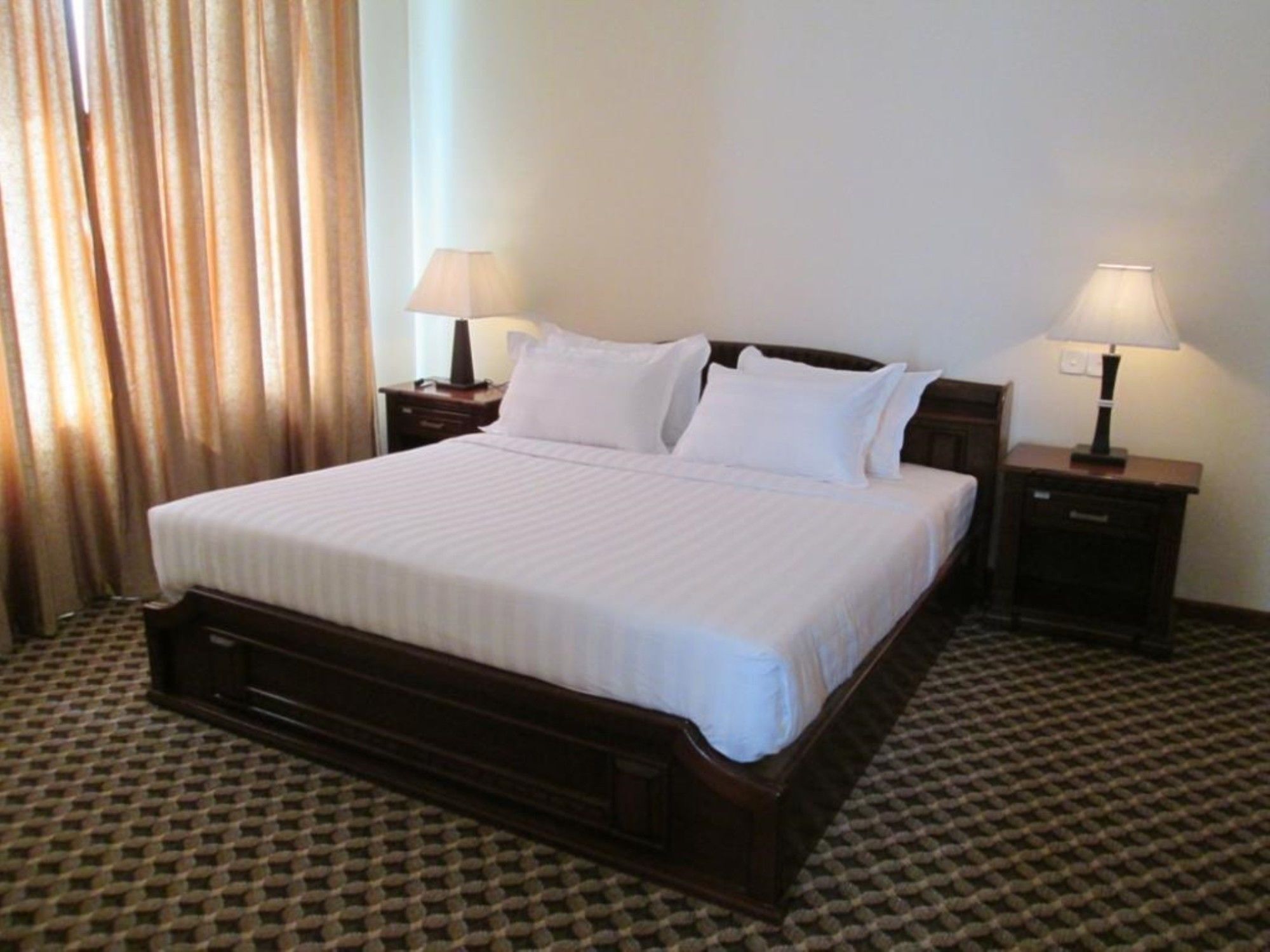 Man Myanmar Hotel Naypyidaw Ngoại thất bức ảnh